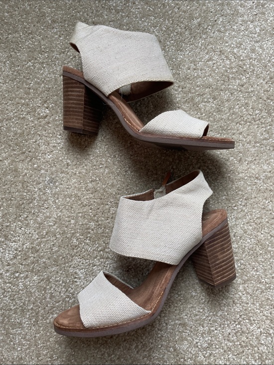 Toms Shoes - TOMS Cream Cross‑Strap Wedge Sandals